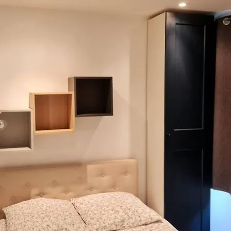 Cosy Et Fonctionnel, Quartier Tres Sympa *