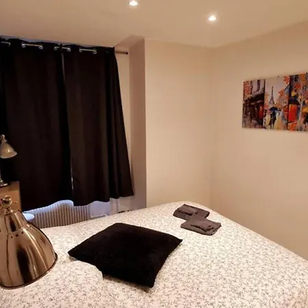 Cosy Et Fonctionnel, Quartier Tres Sympa * París